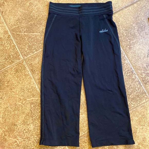 Adidas women’s size medium Capri workout pants - Picture 1 of 4